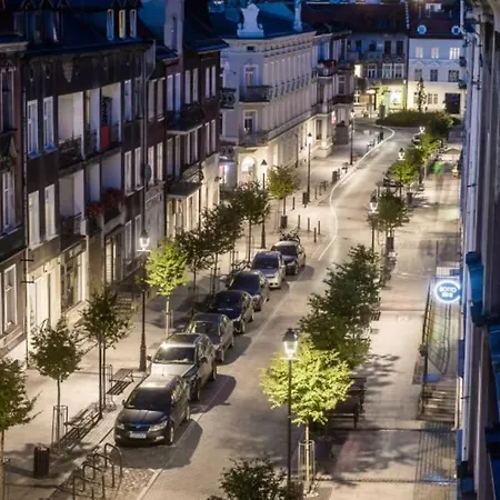 Lily Apart - Ideal For Groups And Families Near Train Station Gdansk Exterior photo