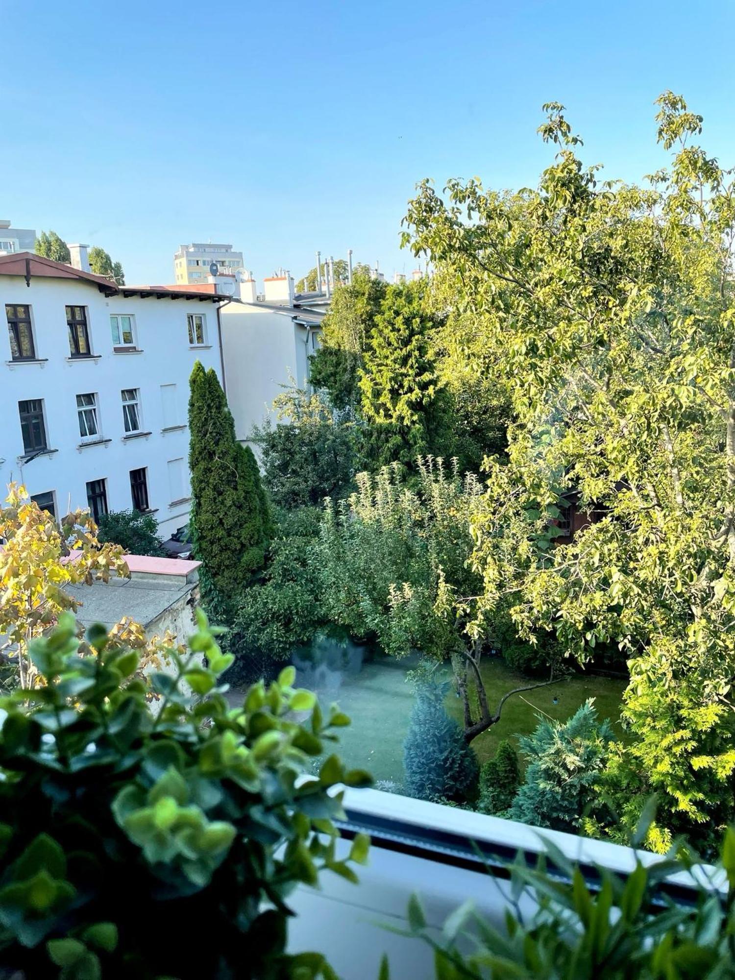Lily - Ideal For Groups And Families Near Train Station Apartment