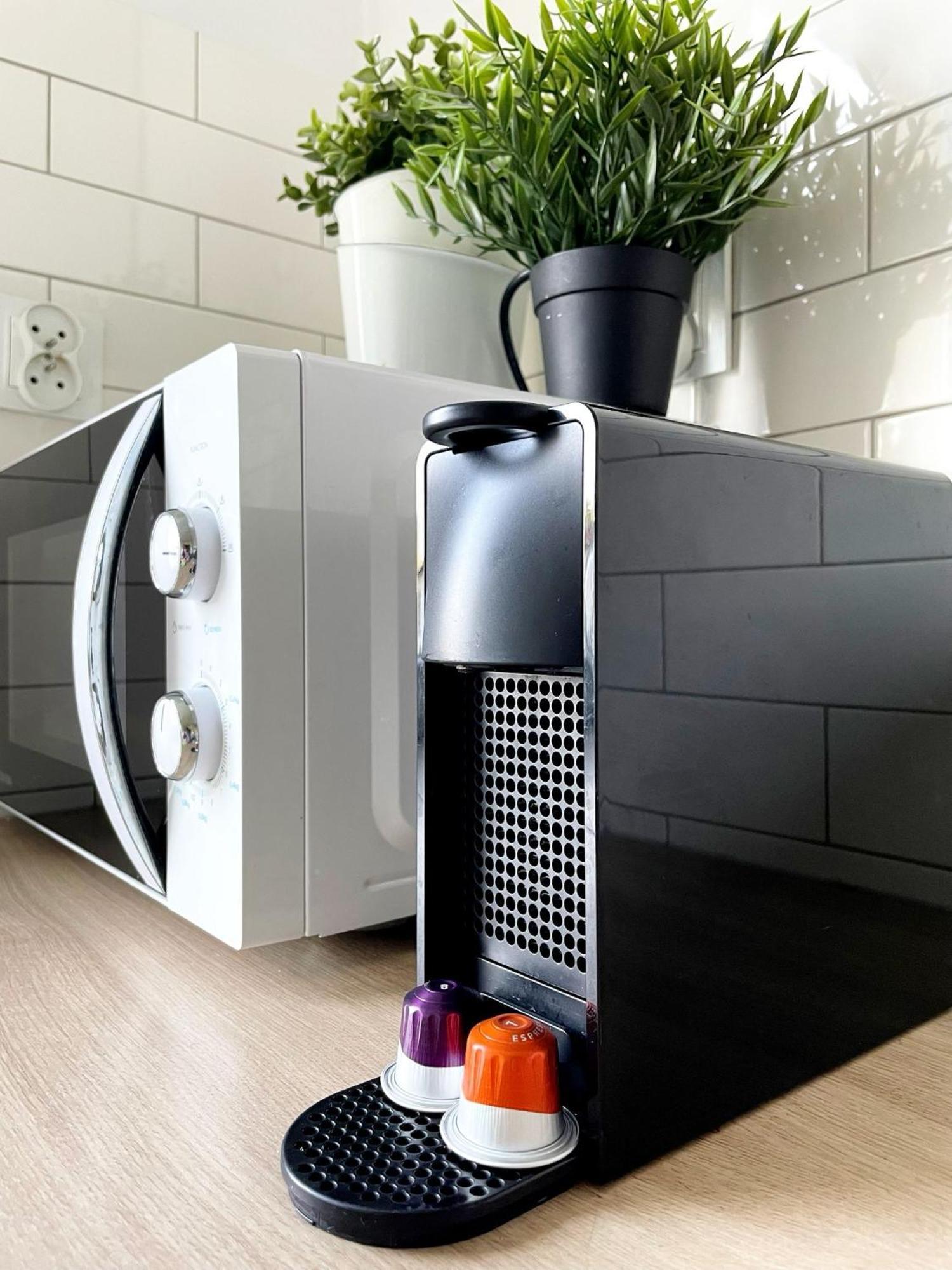 Lily - Ideal For Groups And Families Near Train Station *