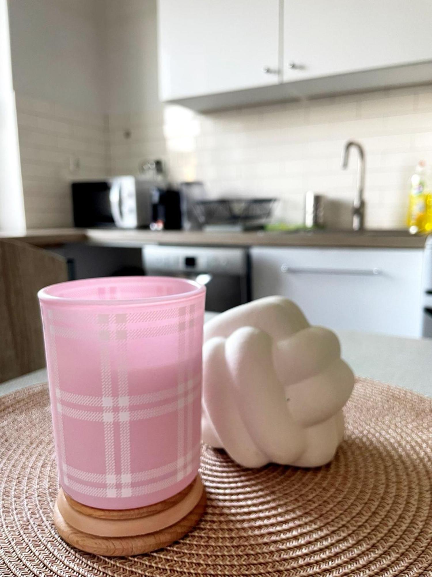 Apartment Lily - Ideal For Groups And Families Near Train Station