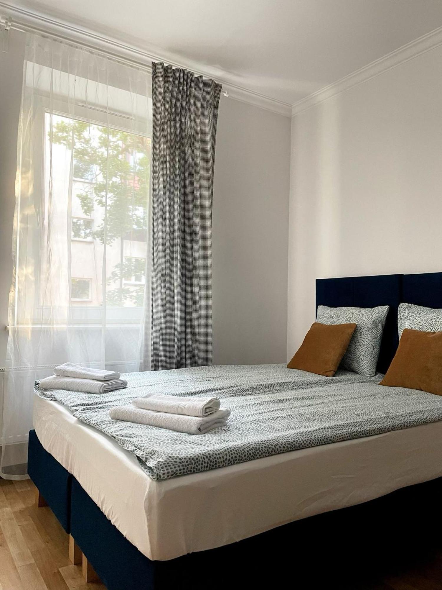 Apartment Lily - Ideal For Groups And Families Near Train Station Gdansk